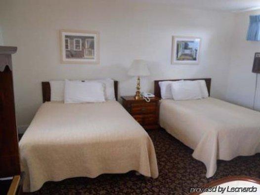 Atlantic Coast Inn Ellsworth Room photo