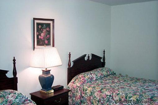 Atlantic Coast Inn Ellsworth Room photo