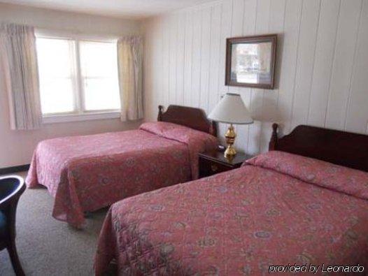 Atlantic Coast Inn Ellsworth Room photo